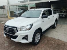 TOYOTA HILUX CABINE DUPLA 2.8 SR 4X4 CD 16V DIESEL /2020 CHIMA VEÍCULOS VENÂNCIO AIRES / Carros no Vale