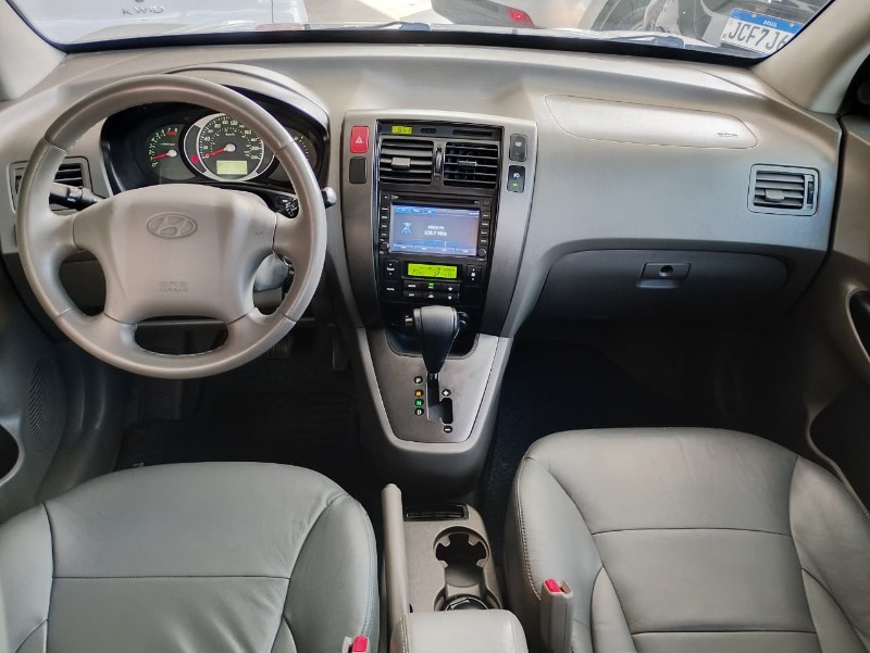 HYUNDAI TUCSON GLS 2.0 16V AUT. /2016 CHIMA VEÍCULOS VENÂNCIO AIRES / Carros no Vale