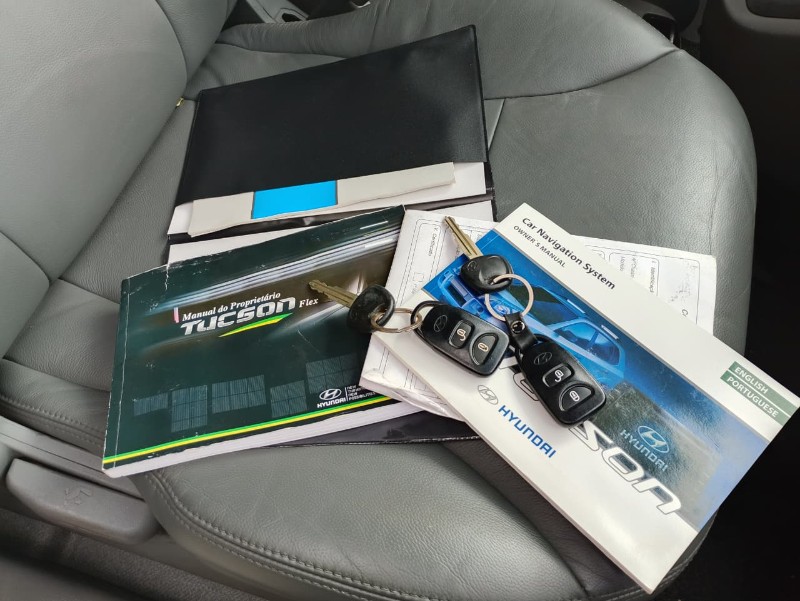 HYUNDAI TUCSON GLS 2.0 16V AUT. /2016 CHIMA VEÍCULOS VENÂNCIO AIRES / Carros no Vale