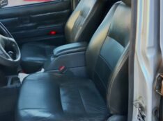 TOYOTA HILUX 3.0 SRV 4X2 16V /2004 CHIMA VEÍCULOS VENÂNCIO AIRES / Carros no Vale