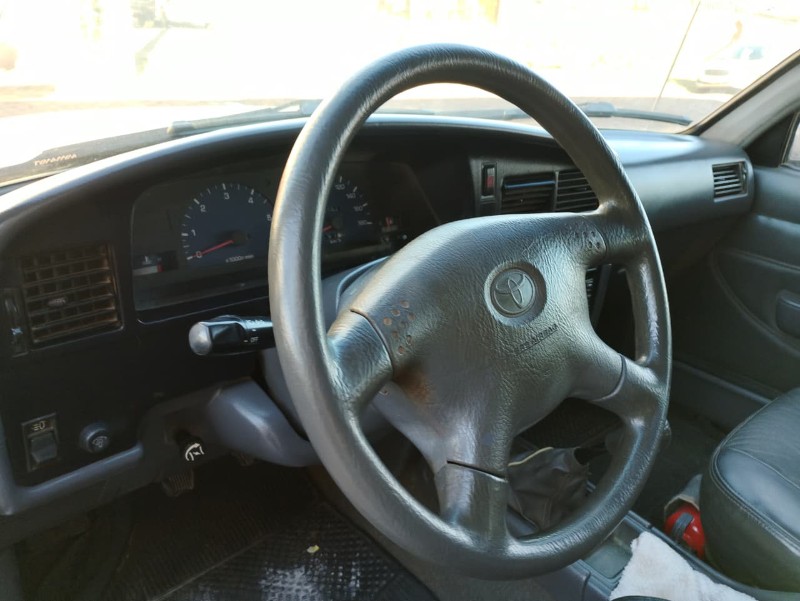 TOYOTA HILUX 3.0 SRV 4X2 16V /2004 CHIMA VEÍCULOS VENÂNCIO AIRES / Carros no Vale