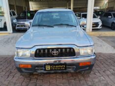 TOYOTA HILUX 3.0 SRV 4X2 16V /2004 CHIMA VEÍCULOS VENÂNCIO AIRES / Carros no Vale