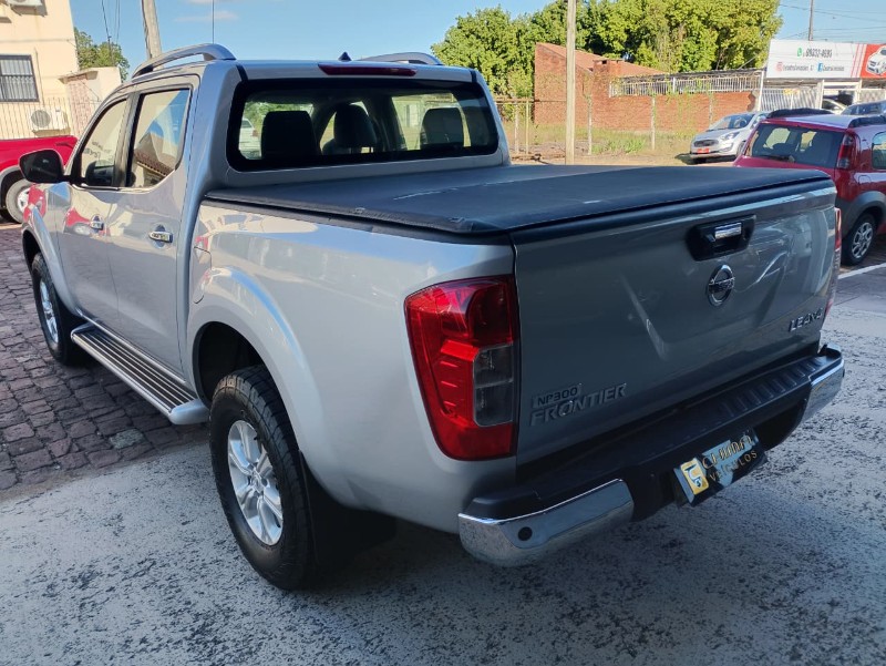 NISSAN FRONTIER LE CD 4X4 2.3 BI-TB DIESEL AUT. /2017 CHIMA VEÍCULOS VENÂNCIO AIRES / Carros no Vale