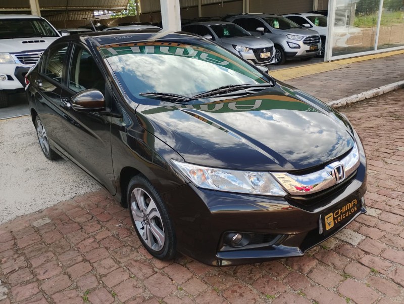 HONDA CITY SEDAN EX /2016 CHIMA VEÍCULOS VENÂNCIO AIRES / Carros no Vale