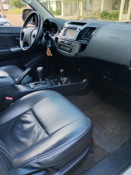 TOYOTA HILUX CABINE DUPLA HILUX CD SRV D4-D 4X4 3.0 163CV TDI DIES /2015 CHIMA VEÍCULOS VENÂNCIO AIRES / Carros no Vale