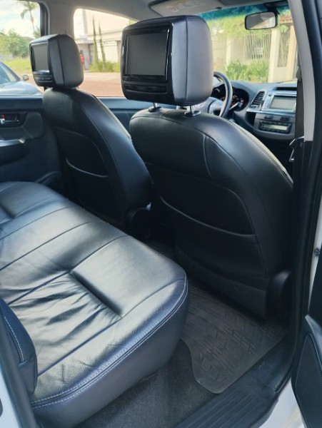 TOYOTA HILUX CABINE DUPLA HILUX CD SRV D4-D 4X4 3.0 163CV TDI DIES /2015 CHIMA VEÍCULOS VENÂNCIO AIRES / Carros no Vale