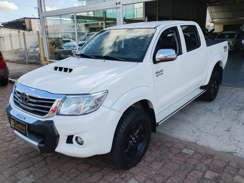 TOYOTA HILUX CABINE DUPLA HILUX CD SRV D4-D 4X4 3.0 163CV TDI DIES /2015 CHIMA VEÍCULOS VENÂNCIO AIRES / Carros no Vale