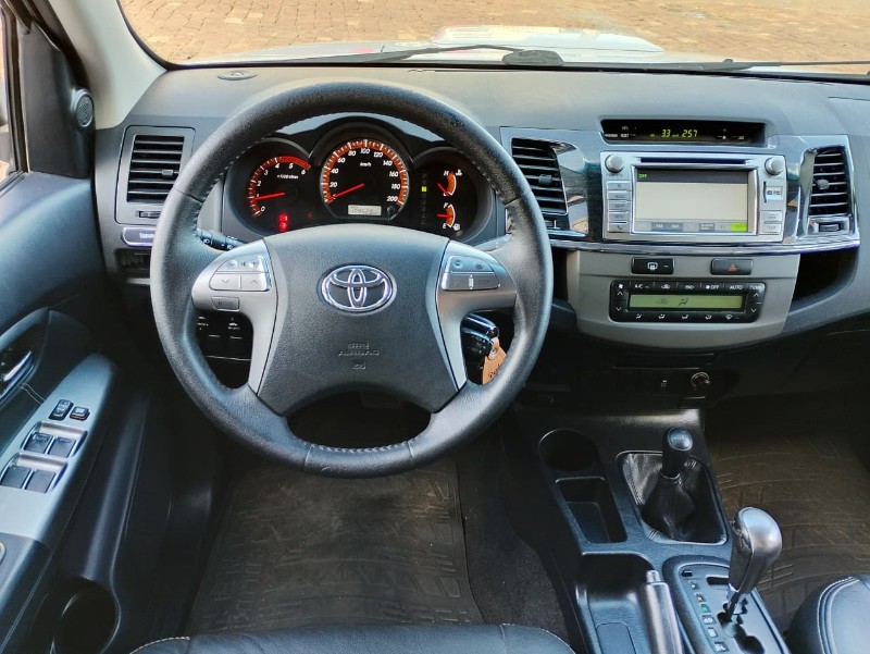 TOYOTA HILUX CABINE DUPLA HILUX CD SRV D4-D 4X4 3.0 163CV TDI DIES /2015 CHIMA VEÍCULOS VENÂNCIO AIRES / Carros no Vale