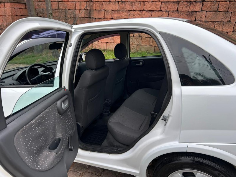 CHEVROLET CORSA SED. PREMIUM 1.4 8V ECONOFLEX 4P 2009/2009 LS MULTIMARCAS VENÂNCIO AIRES / Carros no Vale