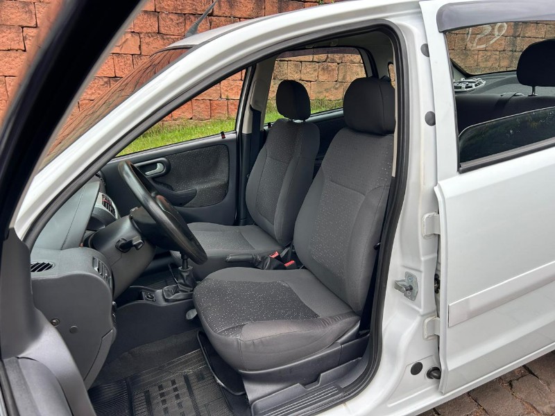 CHEVROLET CORSA SED. PREMIUM 1.4 8V ECONOFLEX 4P 2009/2009 LS MULTIMARCAS VENÂNCIO AIRES / Carros no Vale