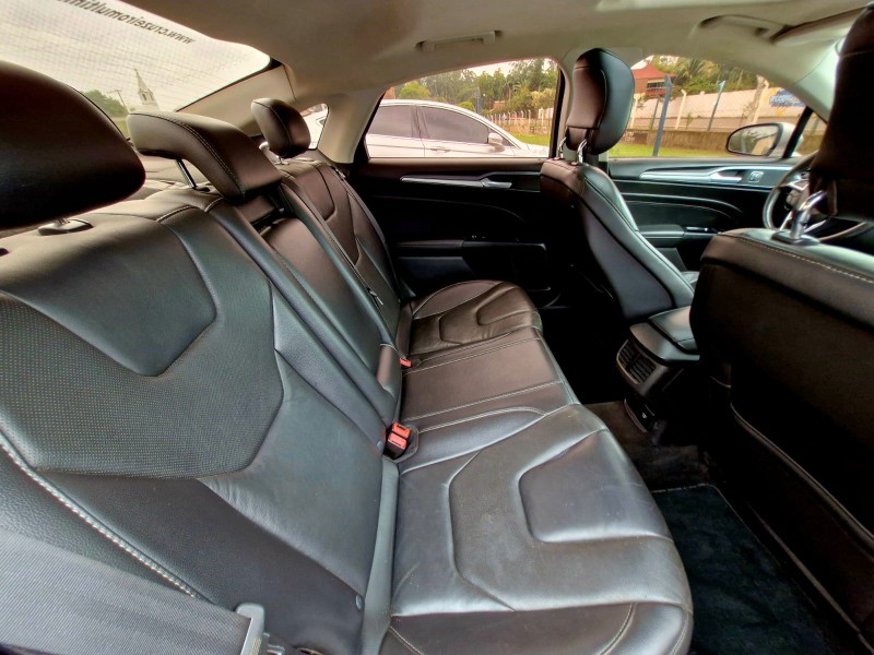 FORD FUSION 2.0 TITANIUM GTDI ECOBOOST AWD AUTOMÁTICO 2013/2014 CRUZEIRO MULTIMARCAS CRUZEIRO DO SUL / Carros no Vale