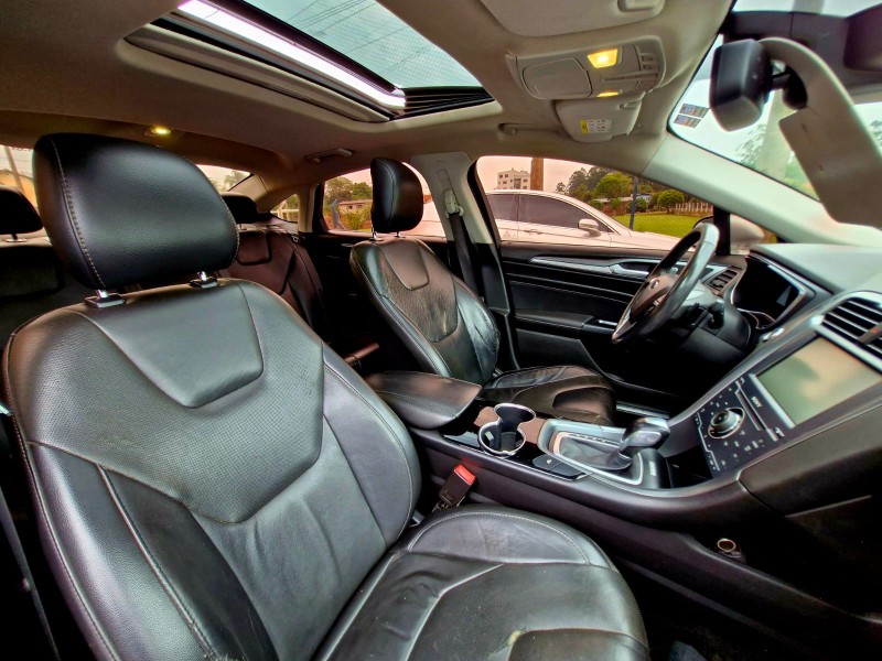 FORD FUSION 2.0 TITANIUM GTDI ECOBOOST AWD AUTOMÁTICO 2013/2014 CRUZEIRO MULTIMARCAS CRUZEIRO DO SUL / Carros no Vale