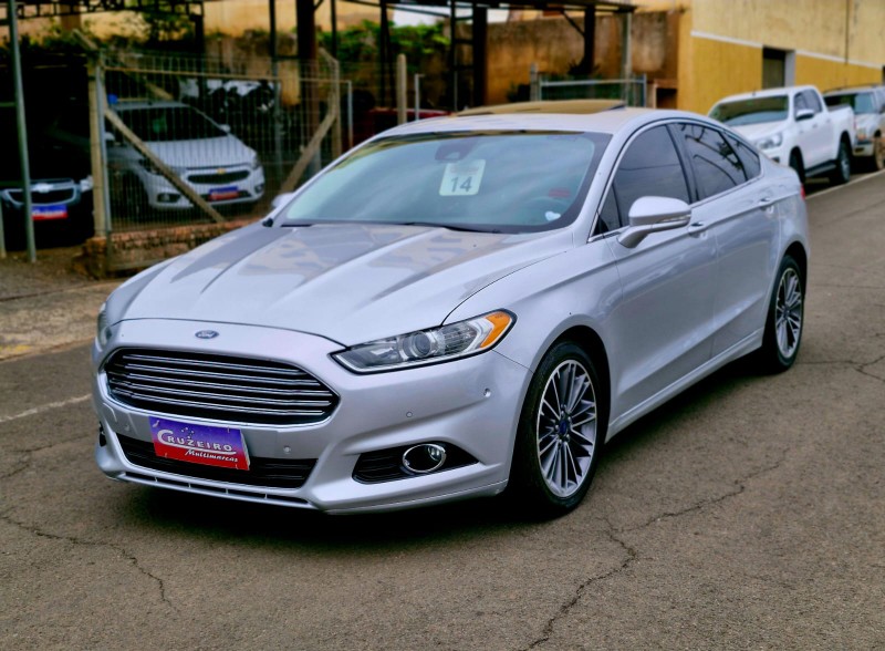 FORD FUSION 2.0 TITANIUM GTDI ECOBOOST AWD AUTOMÁTICO 2013/2014 CRUZEIRO MULTIMARCAS CRUZEIRO DO SUL / Carros no Vale