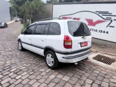 CHEVROLET ZAFIRA 2.0 ELEGANCE 8V 2001/2001 ELY AUTOMÓVEIS LAJEADO / Carros no Vale