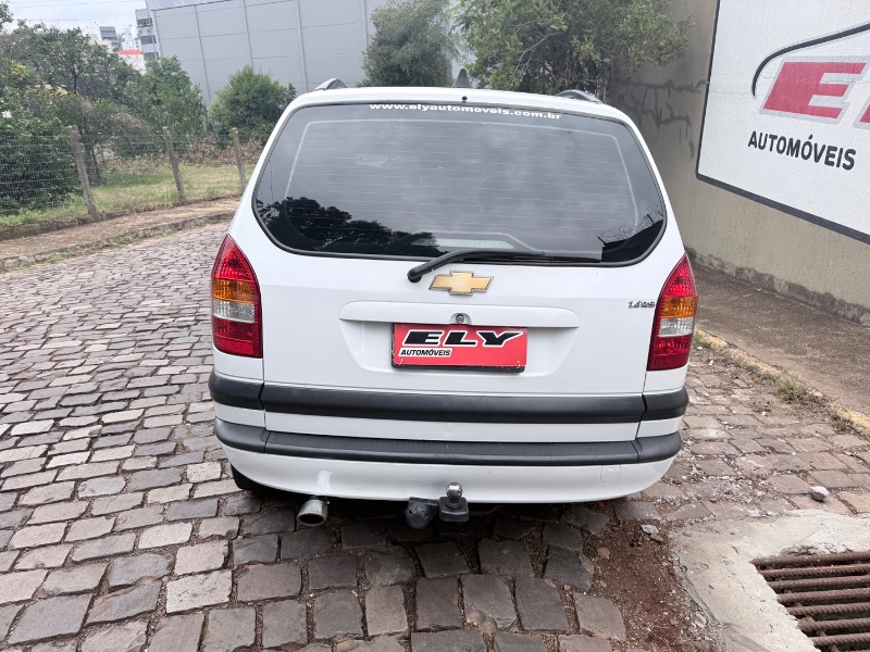 CHEVROLET ZAFIRA 2.0 ELEGANCE 8V 2001/2001 ELY AUTOMÓVEIS LAJEADO / Carros no Vale