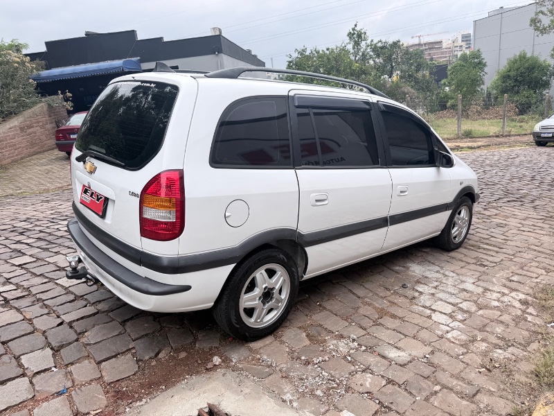 CHEVROLET ZAFIRA 2.0 ELEGANCE 8V 2001/2001 ELY AUTOMÓVEIS LAJEADO / Carros no Vale