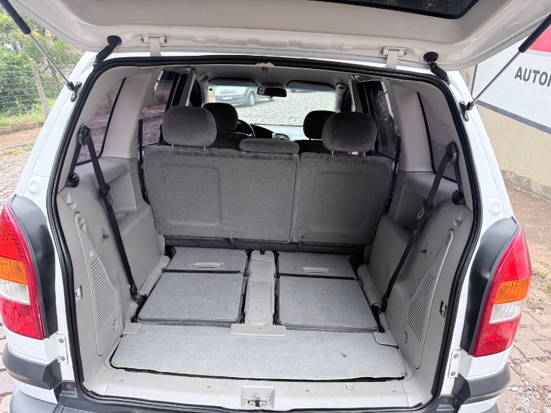 CHEVROLET ZAFIRA 2.0 ELEGANCE 8V 2001/2001 ELY AUTOMÓVEIS LAJEADO / Carros no Vale