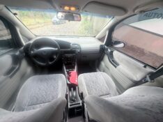 CHEVROLET ZAFIRA 2.0 ELEGANCE 8V 2001/2001 ELY AUTOMÓVEIS LAJEADO / Carros no Vale
