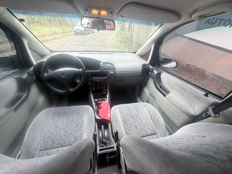 CHEVROLET ZAFIRA 2.0 ELEGANCE 8V 2001/2001 ELY AUTOMÓVEIS LAJEADO / Carros no Vale