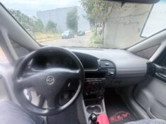 CHEVROLET ZAFIRA 2.0 ELEGANCE 8V 2001/2001 ELY AUTOMÓVEIS LAJEADO / Carros no Vale