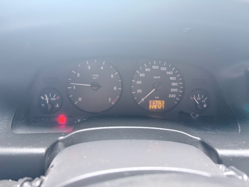 CHEVROLET ZAFIRA 2.0 ELEGANCE 8V 2001/2001 ELY AUTOMÓVEIS LAJEADO / Carros no Vale