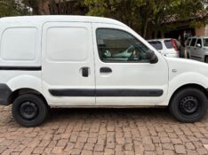 RENAULT KANGOO 1.6 EXPRESSION 16V 2011/2012 COMPLETO VEÍCULOS GUAPORÉ / Carros no Vale