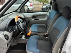 RENAULT KANGOO 1.6 EXPRESSION 16V 2011/2012 COMPLETO VEÍCULOS GUAPORÉ / Carros no Vale