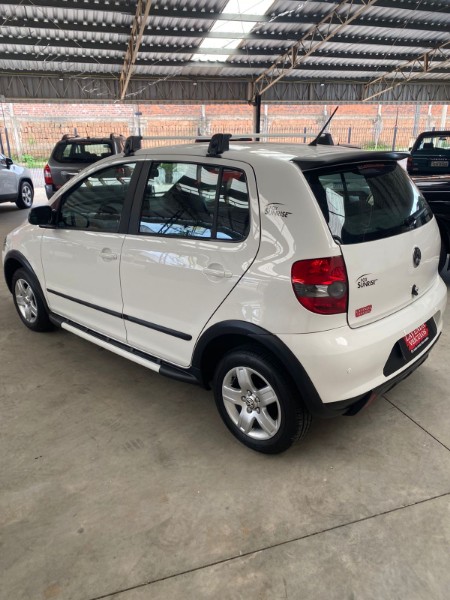 VOLKSWAGEN FOX 1.0 SUNRISE 2009/2010 LAVENDA VEÍCULOS ARROIO DO MEIO / Carros no Vale