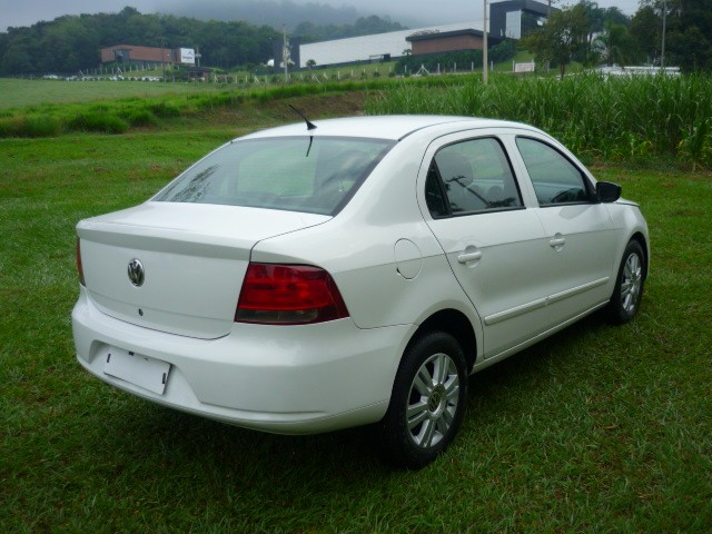 VOLKSWAGEN VOYAGE 1.0 MI CITY 8V FLEX 4P MANUAL 2011/2012 PREMIUM AUTOMÓVEIS ARROIO DO MEIO / Carros no Vale