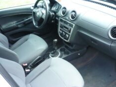 VOLKSWAGEN VOYAGE 1.0 MI CITY 8V FLEX 4P MANUAL 2011/2012 PREMIUM AUTOMÓVEIS ARROIO DO MEIO / Carros no Vale