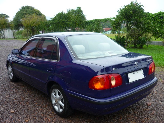TOYOTA COROLLA 1.6 GLI 16V 1997/1998 PREMIUM AUTOMÓVEIS ARROIO DO MEIO / Carros no Vale