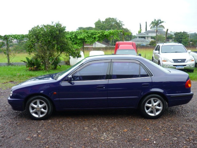 TOYOTA COROLLA 1.6 GLI 16V 1997/1998 PREMIUM AUTOMÓVEIS ARROIO DO MEIO / Carros no Vale