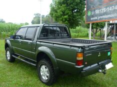MITSUBISHI L200 2.5 GLS 4X4 8V 2003/2003 PREMIUM AUTOMÓVEIS ARROIO DO MEIO / Carros no Vale