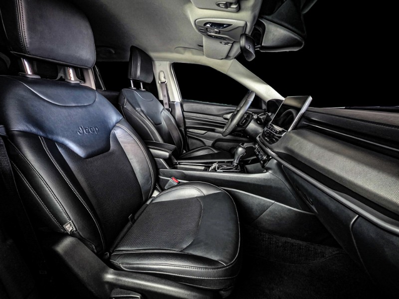 JEEP COMPASS 1.3 T270 TURBO FLEX LONGITUDE AT6 2023/2023 DUARTE VEÍCULOS PORTO ALEGRE / Carros no Vale