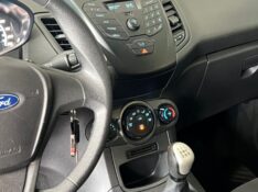 FORD FIESTA 1.5 16V MEC 2016/2016 JOÃO CARROS MULTIMARCAS GUAPORÉ / Carros no Vale
