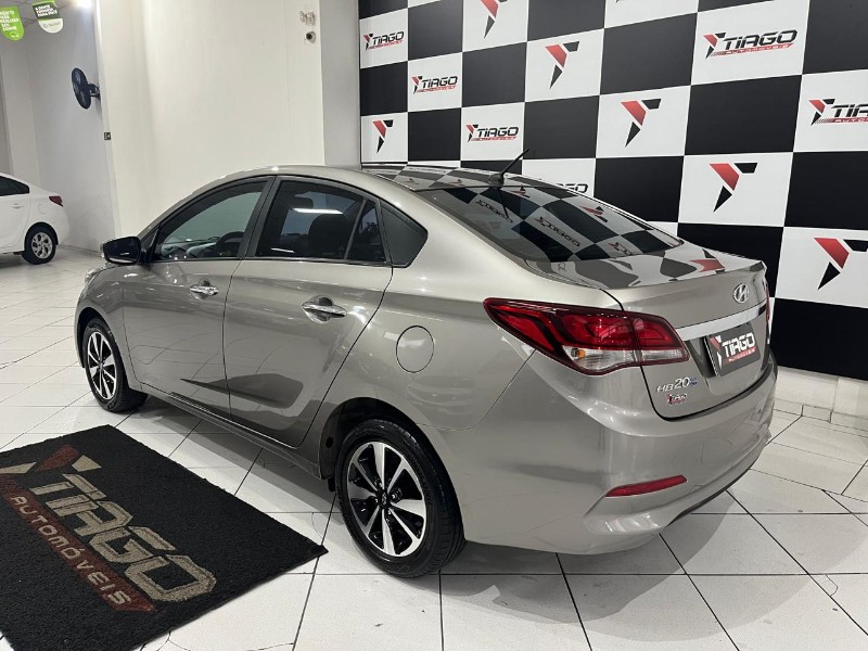 HYUNDAI HB20S 1.6 COMFORT PLUS 16V 2017/2017 TIAGO AUTOMÓVEIS VENÂNCIO AIRES / Carros no Vale