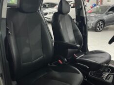 HYUNDAI HB20S 1.6 COMFORT PLUS 16V 2017/2017 TIAGO AUTOMÓVEIS VENÂNCIO AIRES / Carros no Vale