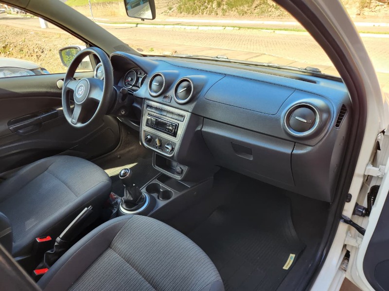 VOLKSWAGEN GOL 1.6 MI 8V 2012/2013 TS VEÍCULOS ANTA GORDA / Carros no Vale