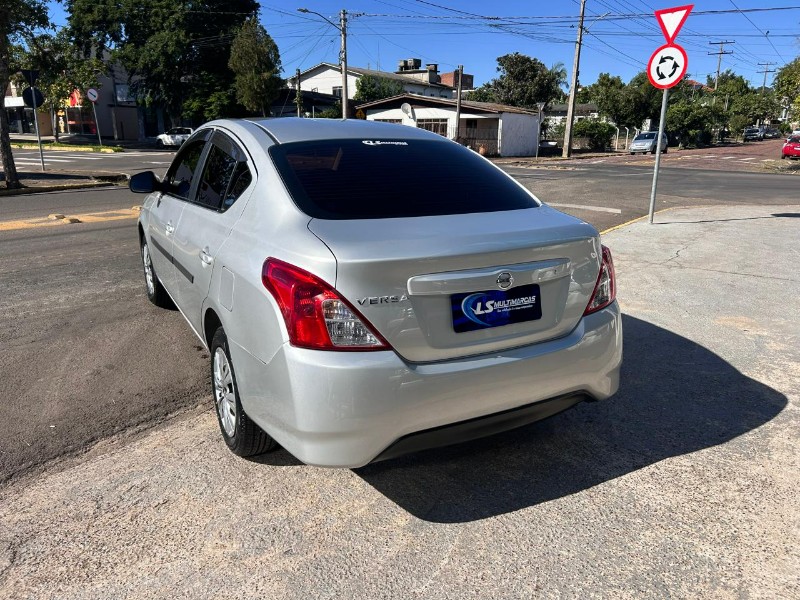 NISSAN VERSA 1.0 12V FLEXSTART 4P MEC. 2019/2019 LS MULTIMARCAS VENÂNCIO AIRES / Carros no Vale