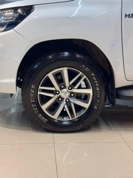 TOYOTA HILUX 2.8 SRV 4X4 CD 16V 2020/2020 JM AUTOMÓVEIS VENÂNCIO AIRES / Carros no Vale