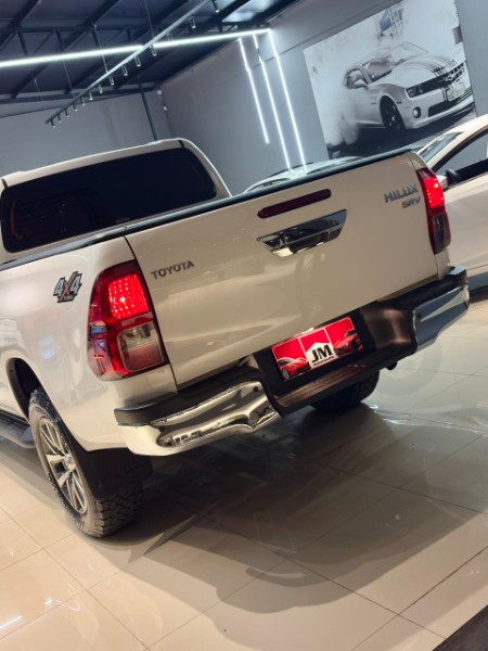 TOYOTA HILUX 2.8 SRV 4X4 CD 16V 2020/2020 JM AUTOMÓVEIS VENÂNCIO AIRES / Carros no Vale