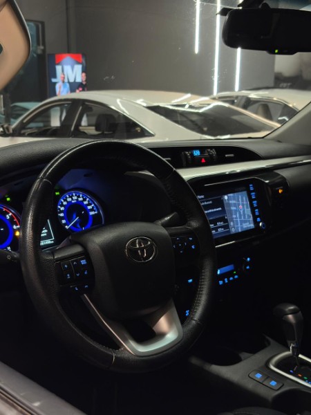 TOYOTA HILUX 2.8 SRV 4X4 CD 16V 2020/2020 JM AUTOMÓVEIS VENÂNCIO AIRES / Carros no Vale