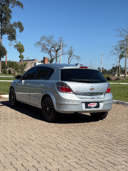 CHEVROLET VECTRA 2.0 GT 8V /2009 NEURI VEÍCULOS LAJEADO / Carros no Vale