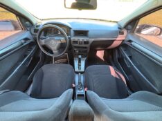 CHEVROLET VECTRA 2.0 GT 8V /2009 NEURI VEÍCULOS LAJEADO / Carros no Vale