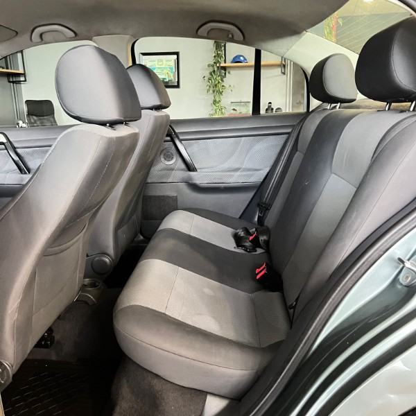 VOLKSWAGEN POLO SEDAN 1.6 8V 2011/2011 JOÃO CARROS MULTIMARCAS GUAPORÉ / Carros no Vale