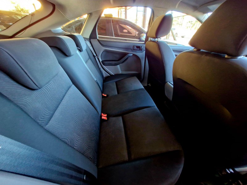 FORD FOCUS 2.0 FLEX 2013/2013 CRUZEIRO MULTIMARCAS CRUZEIRO DO SUL / Carros no Vale