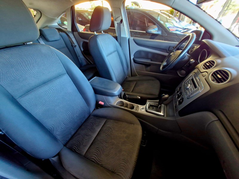 FORD FOCUS 2.0 FLEX 2013/2013 CRUZEIRO MULTIMARCAS CRUZEIRO DO SUL / Carros no Vale