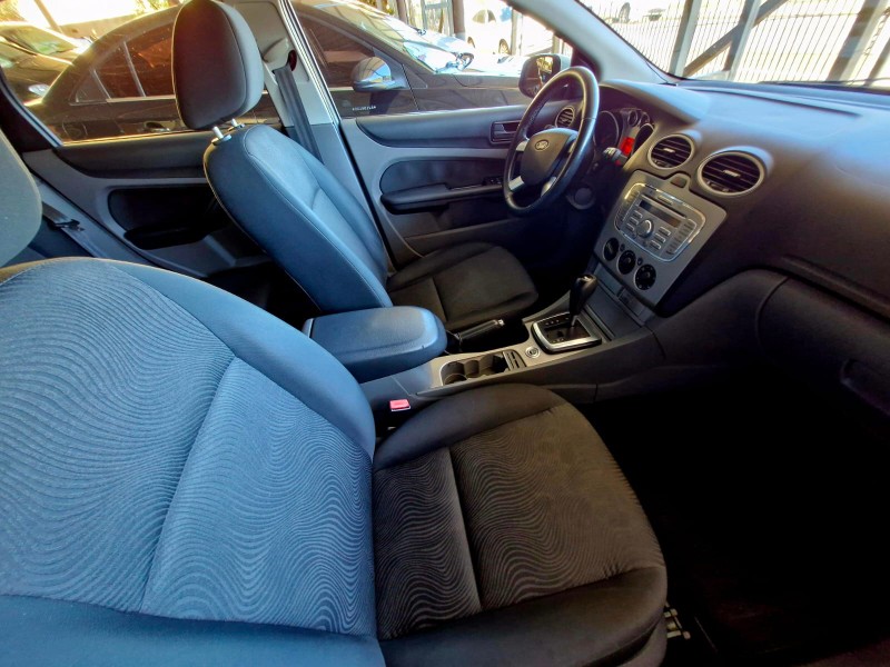 FORD FOCUS 2.0 FLEX 2013/2013 CRUZEIRO MULTIMARCAS CRUZEIRO DO SUL / Carros no Vale