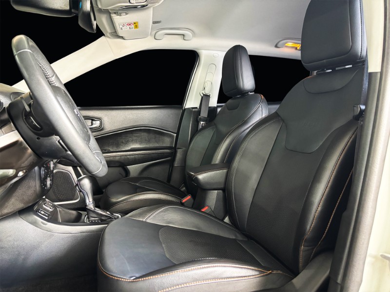 JEEP COMPASS LONGITUDE 2.0 FLEX 2021 2020/2021 DUARTE VEÍCULOS PORTO ALEGRE / Carros no Vale