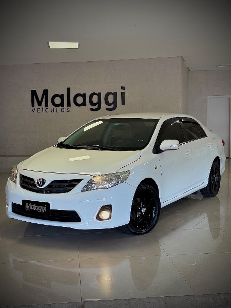 TOYOTA COROLLA 2.0 XEI 16V FLEX 4P AUTOMÁTICO 2011/2012 MALAGGI VEÍCULOS ENCANTADO / Carros no Vale